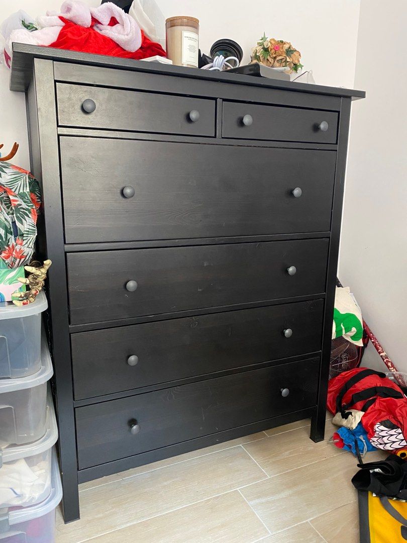 IKEA 6 Drawer Tall Dresser Black/Brown Wood, 傢俬＆家居, 傢俬, 書櫃、櫃子及架 Carousell