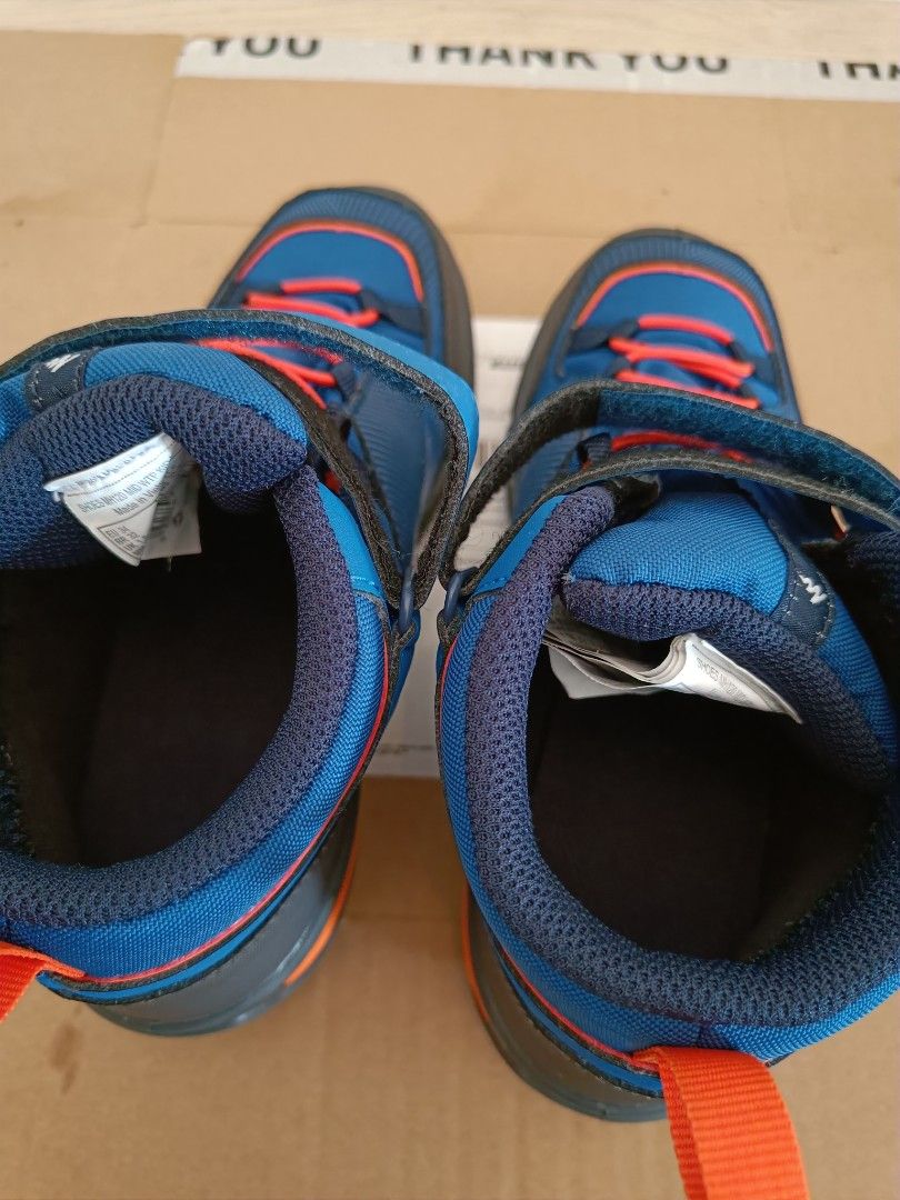 Decathlon kids walking boots store