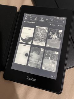 Kindle Paperwhite 10th Gen 8GB + Free Amazon Case