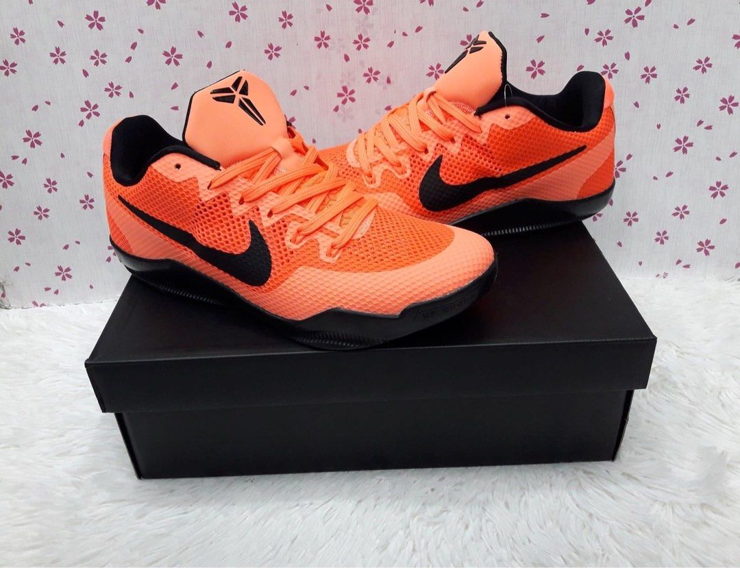 Kobe 11 em barcelona store