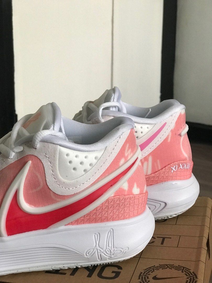 KYRIE 9 ELIZABETH IRVING