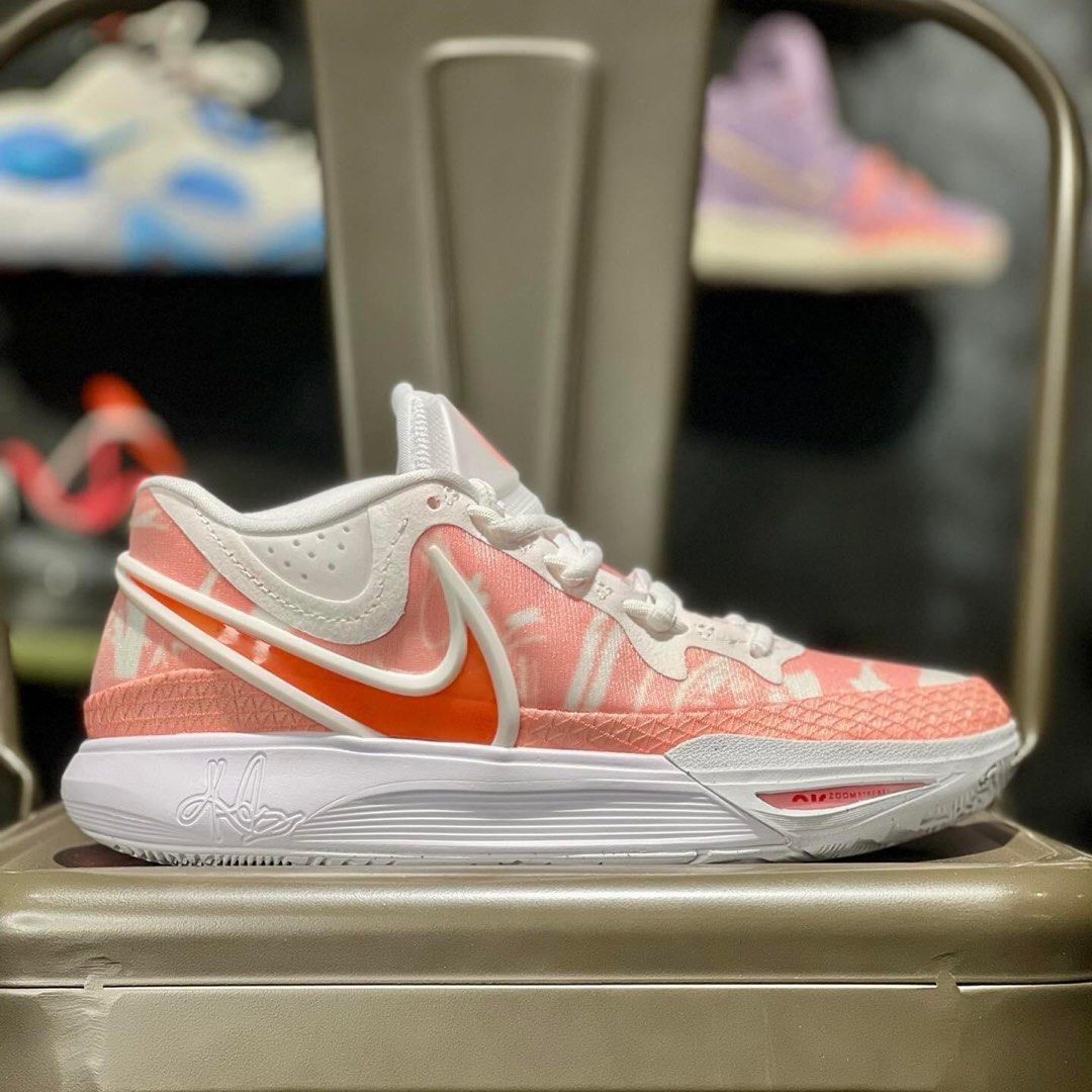 KYRIE 9 ELIZABETH IRVING