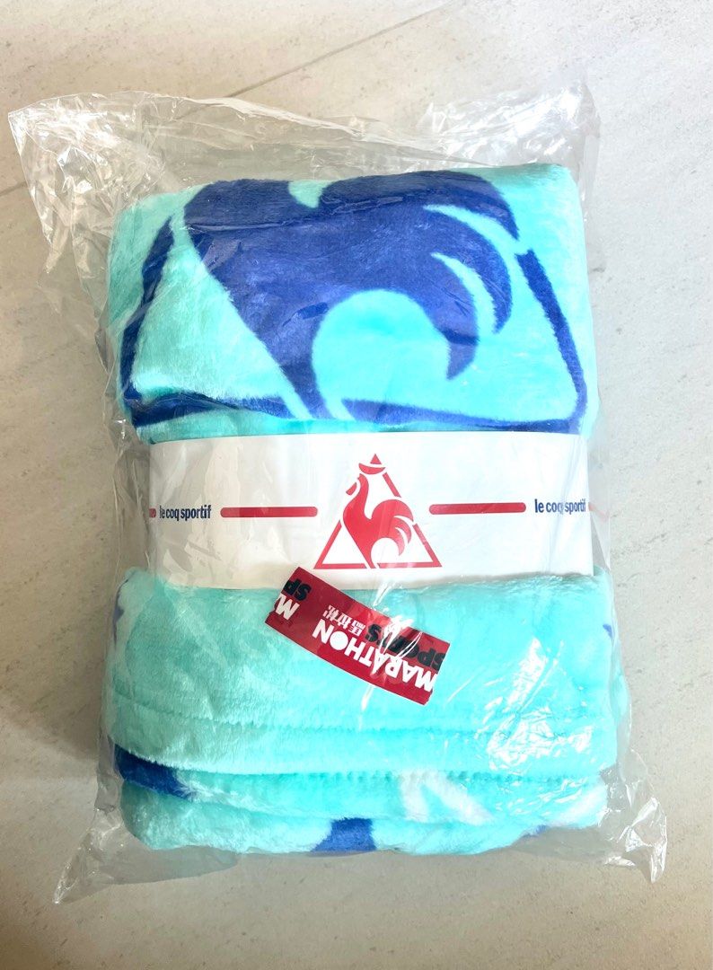 Le coq sportif 33 x 62 cm blanket Carousell