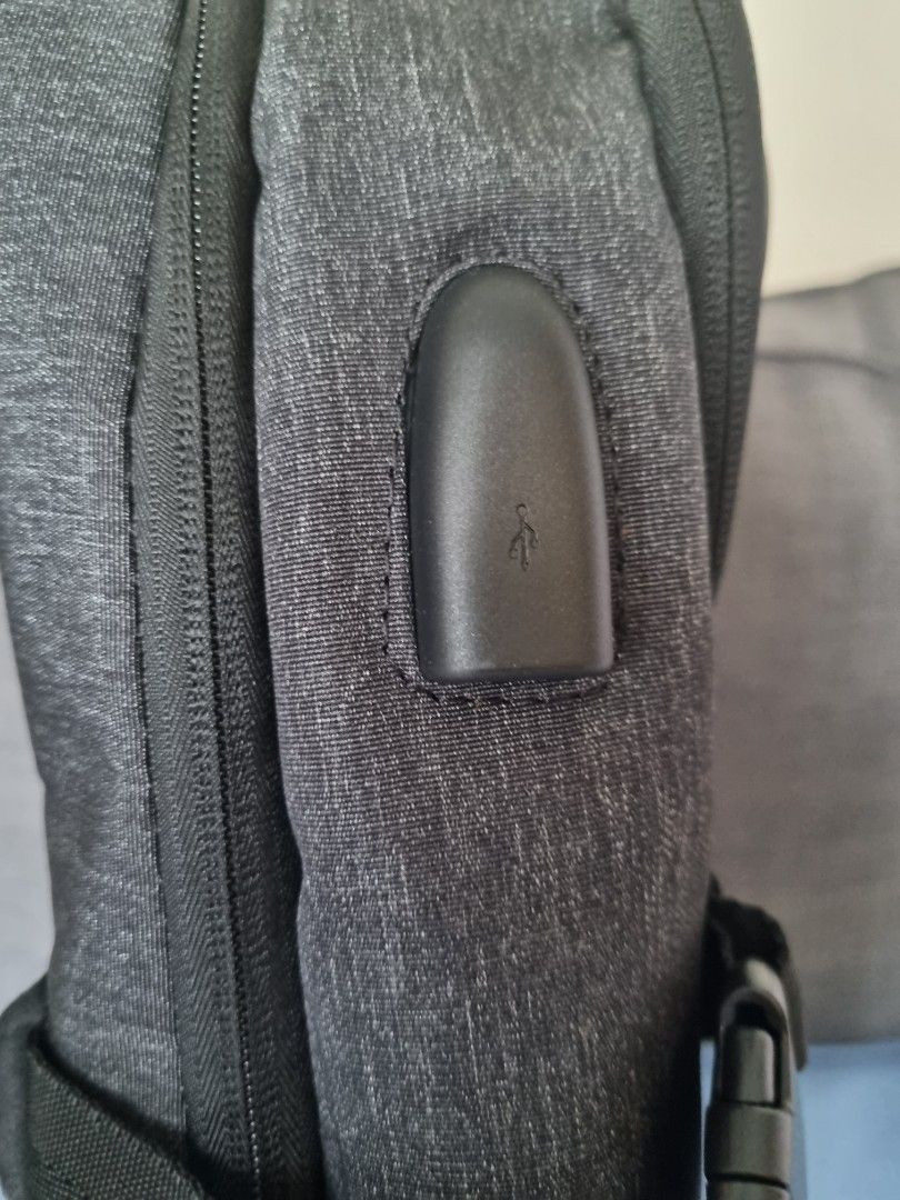 Lenovo passage backpack 17 outlet