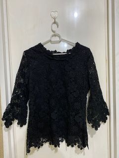 [Like New] Women’s Black Lace Brokat Top