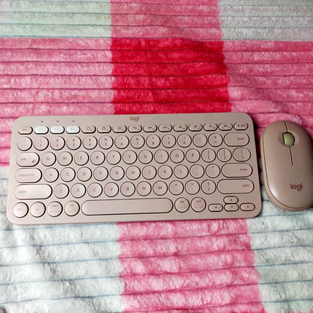 Logitech K380 Multidevice Bluetooth Keyboard (pink) & Logitech Pebble