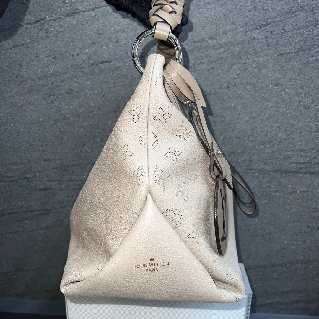 Louis Vuitton Mahina Leather Beaubourg MM Hobo (SHF-MAmhQi) – LuxeDH