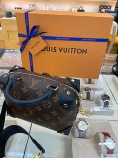 Louis Vuitton petite malle Limited time🔥premium quality leather🔥last  stock have box and receipt, Women's Fashion, Bags & Wallets, Purses &  Pouches on Carousell