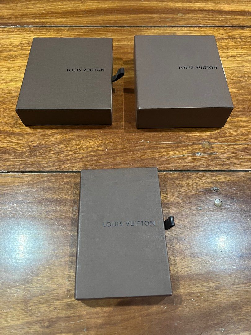 Louis Vuitton Wallet and Card Holder Box (Category: Wallets & Card Holders) located in Quezon City. Submitted by enidee (Listing ID 1206262545, Image 1). Description: 3 pcs. Louis Vuitton Wallet and Card Case Boxes.