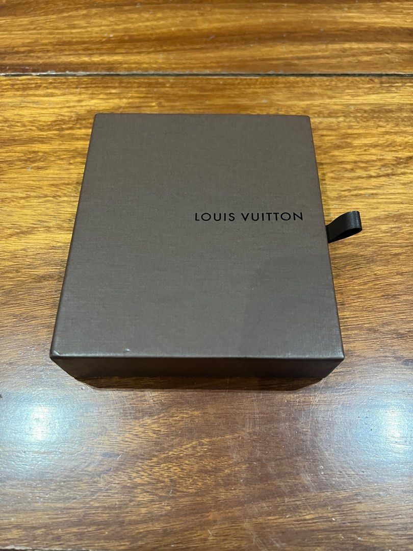 Louis Vuitton Wallet and Card Holder Box (Category: Wallets & Card Holders) located in Quezon City. Submitted by enidee (Listing ID 1206262545, Image 2). Description: 3 pcs. Louis Vuitton Wallet and Card Case Boxes.