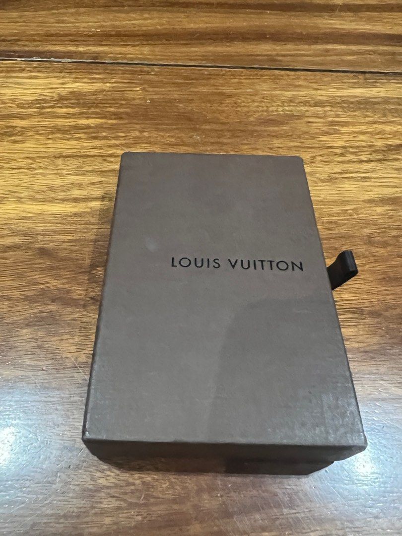 Louis Vuitton Wallet and Card Holder Box (Category: Wallets & Card Holders) located in Quezon City. Submitted by enidee (Listing ID 1206262545, Image 3). Description: 3 pcs. Louis Vuitton Wallet and Card Case Boxes.