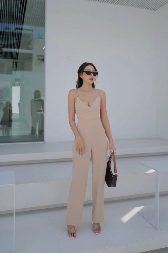 AILEEN PADDED RIBBED HALTER JUMPSUIT (ASH GREY)