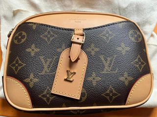 Lv nice mini （authentic100%）like new, Luxury, Bags & Wallets on Carousell