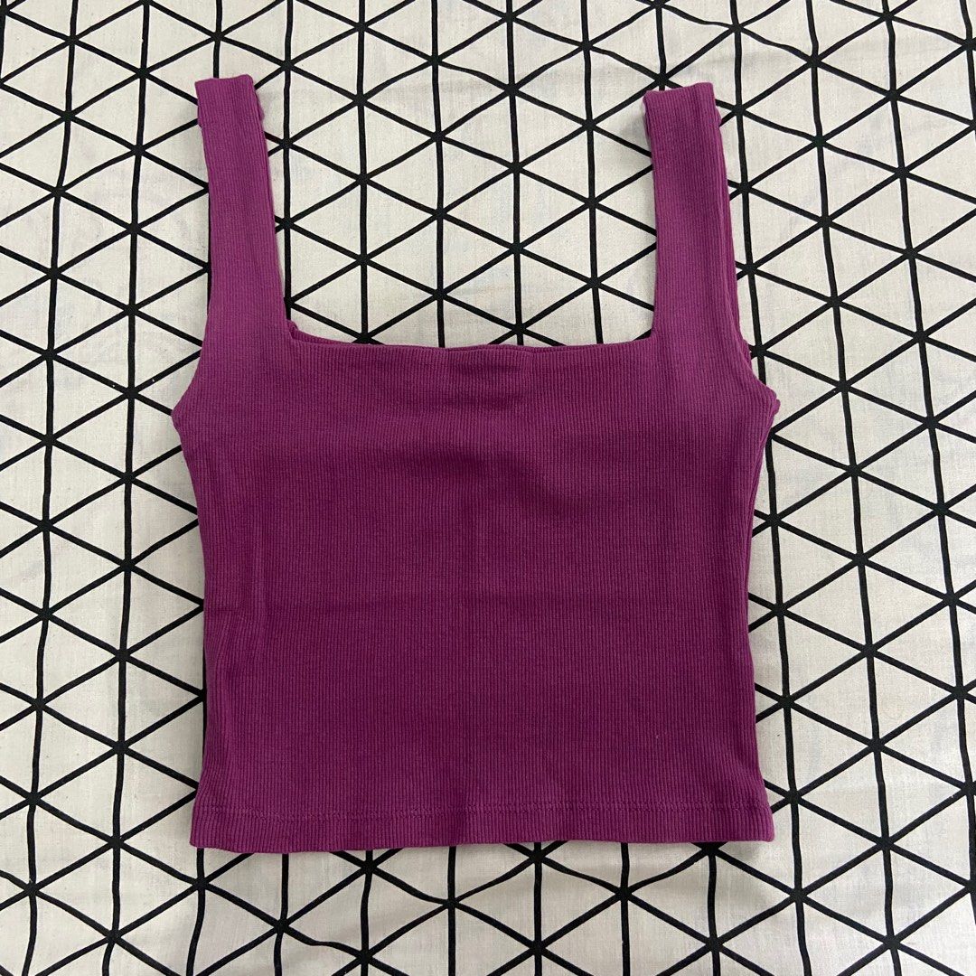 Magenta croptop (Category: Sleeveless) located in Manila. Submitted by cb0903 (Listing ID 1206118368, Image 1). Description: Fits up to medium Location: marikina tapat robinsons metroeast Message me for more info Payment gcash Delivery: gogo express/JRS/ pickup Discount for bundles.