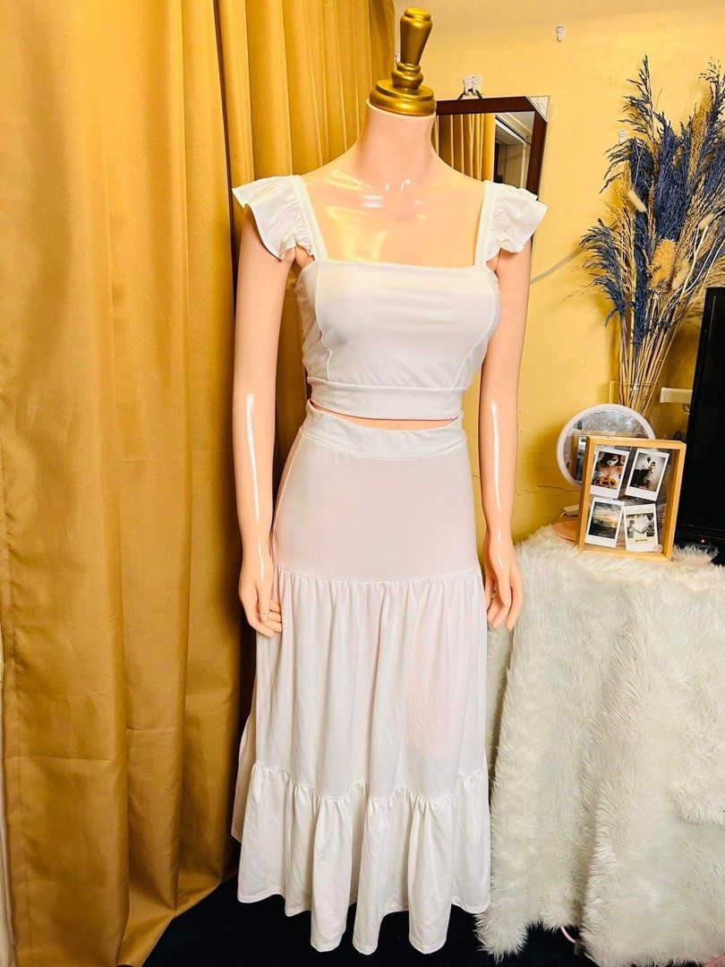 maxi white (Category: Dresses) located in Quezon City. Submitted by luijeff (Listing ID 1206093541, Image 1). Description: .