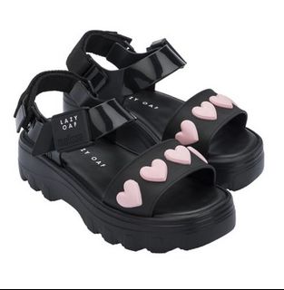 Melissa kick off lazy oaf top
