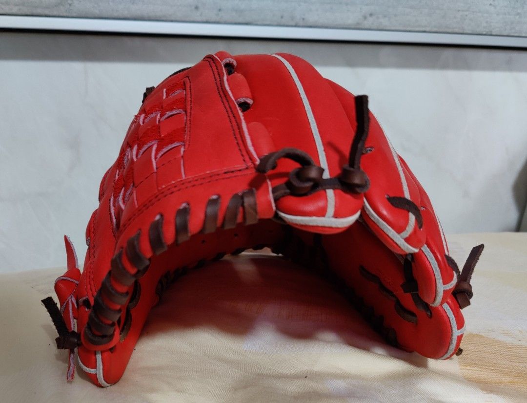 Mitsuwa Tiger Baseball/Softball glove, Sports Equipment, Sports & Games