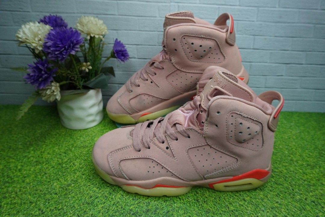 Air jordan 6 millennial pink sales footlocker