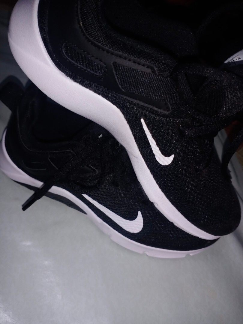 essential 2 nike