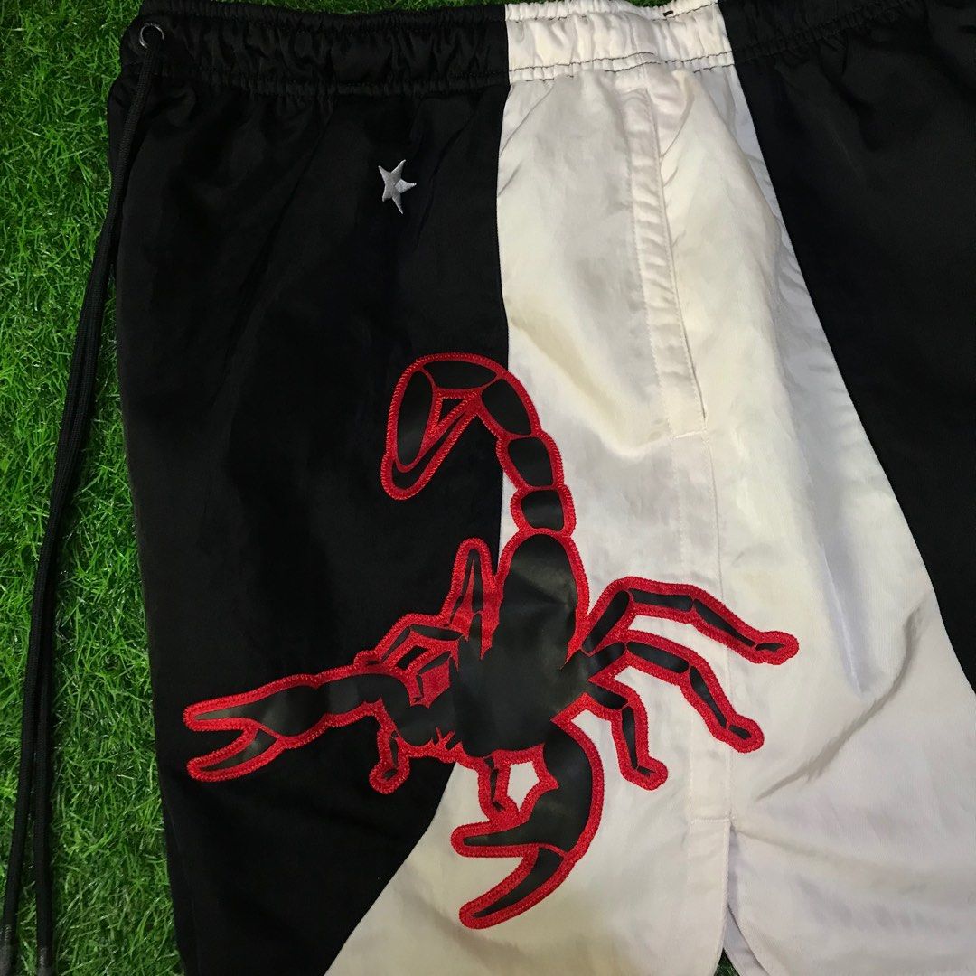 NIKE NSW Sports Woven Stars Scorpion Above the knee Short Men s