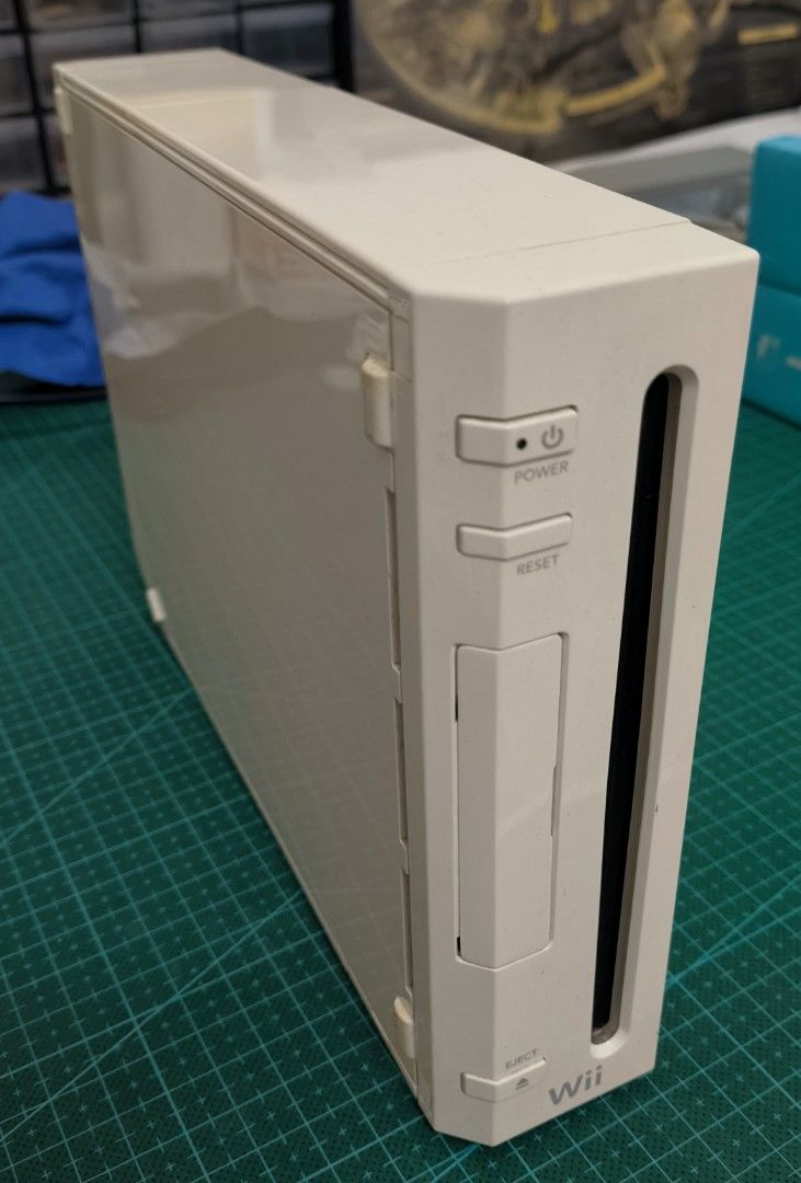 Nintendo Wii + Controller set, Video Gaming, Video Game Consoles