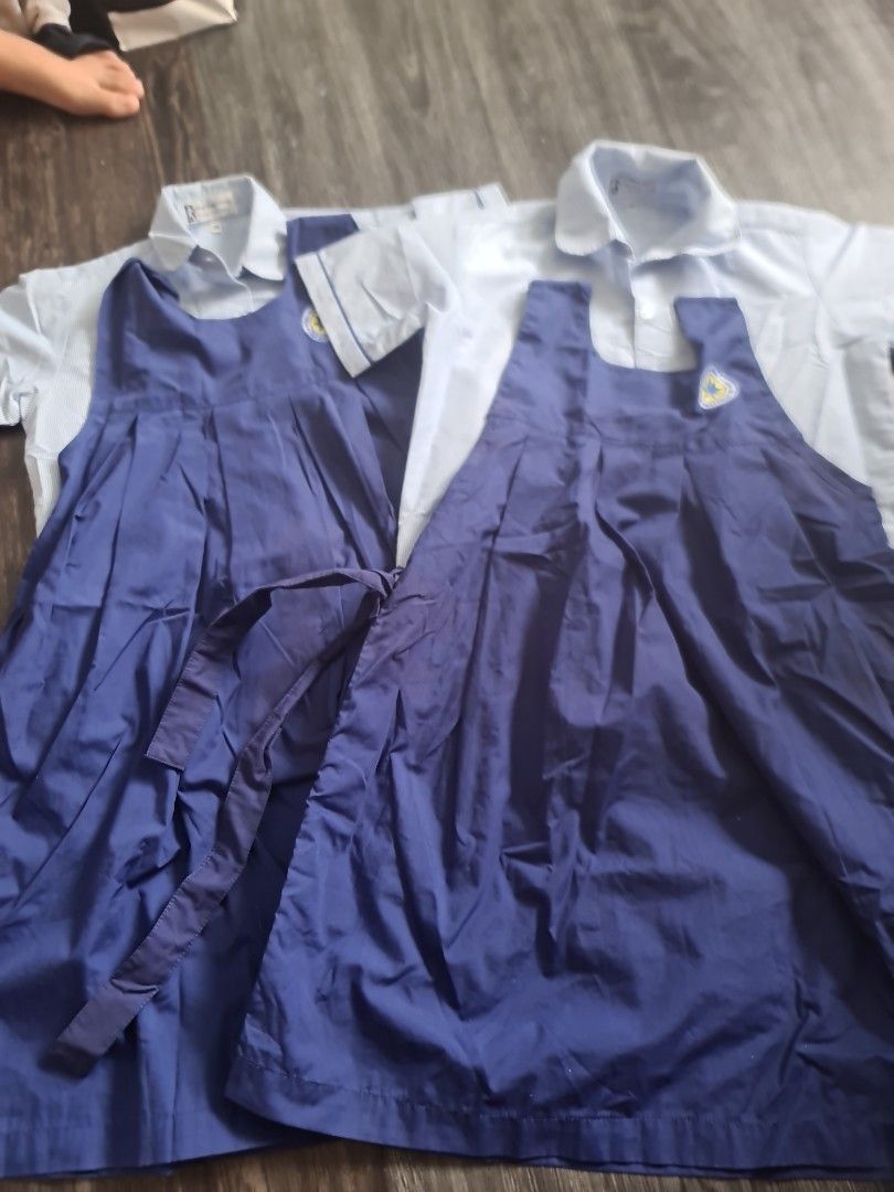 old_uniform_sembawang_primary__1672282440_3da22ddb_progressive.jpg