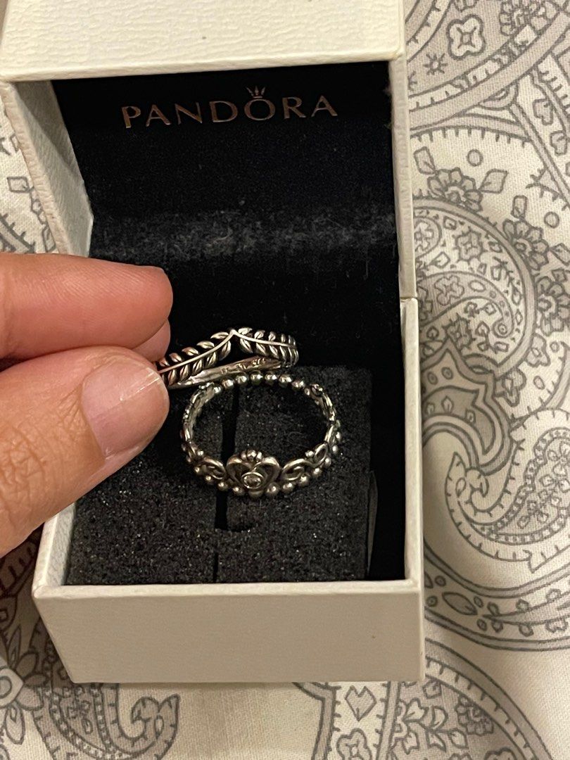 Pandora outlet queen ring