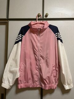 (Category: ) located in . Submitted by yangjungones (Listing ID 1206298643, Image 1). Description: .