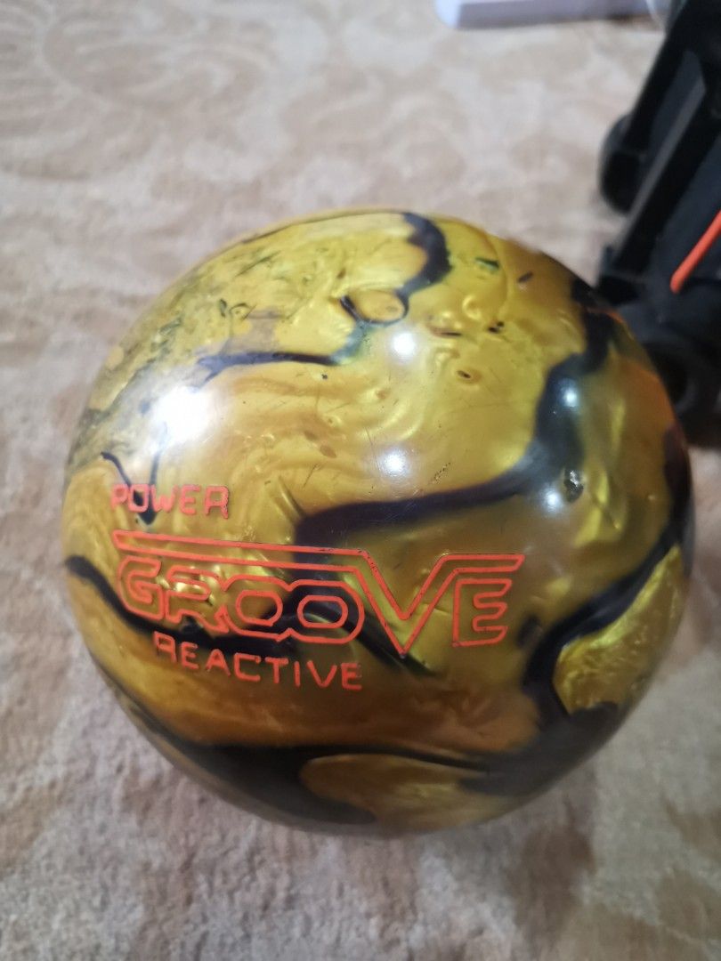 Power groove reactive Brunswick bowling ball, Sports Equipment, Sports ...