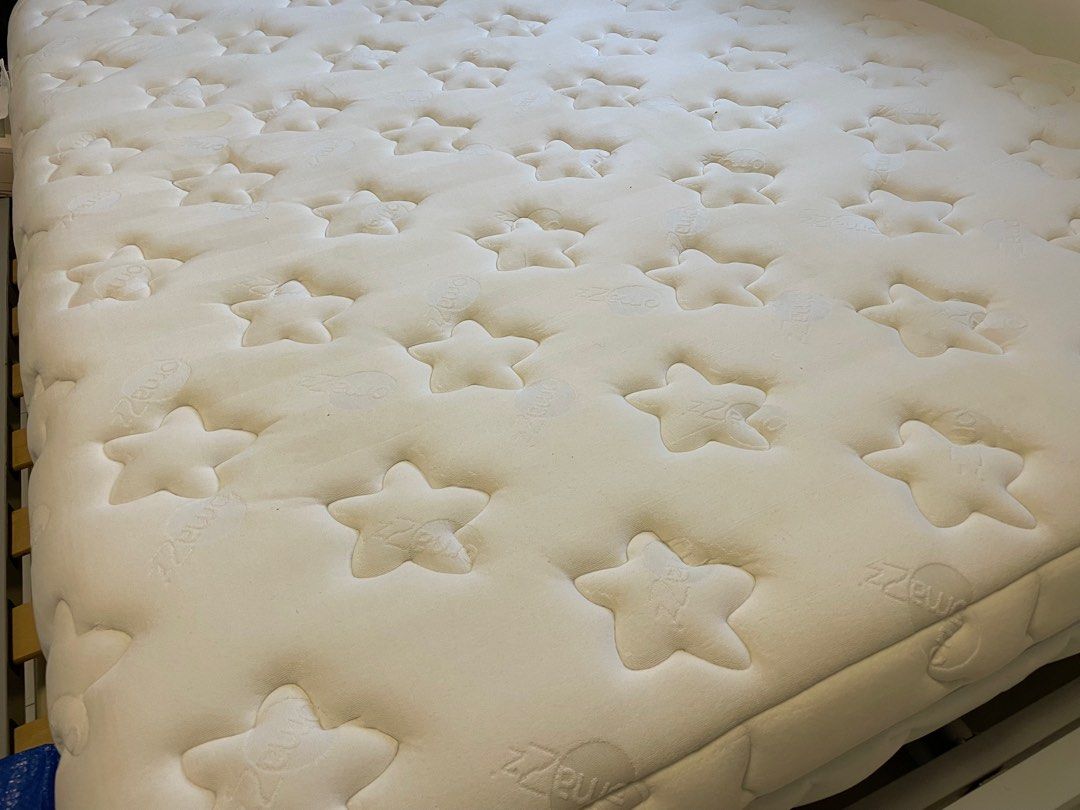 Queeen mattress Omazz latex talatech Femerson brand new 3 200