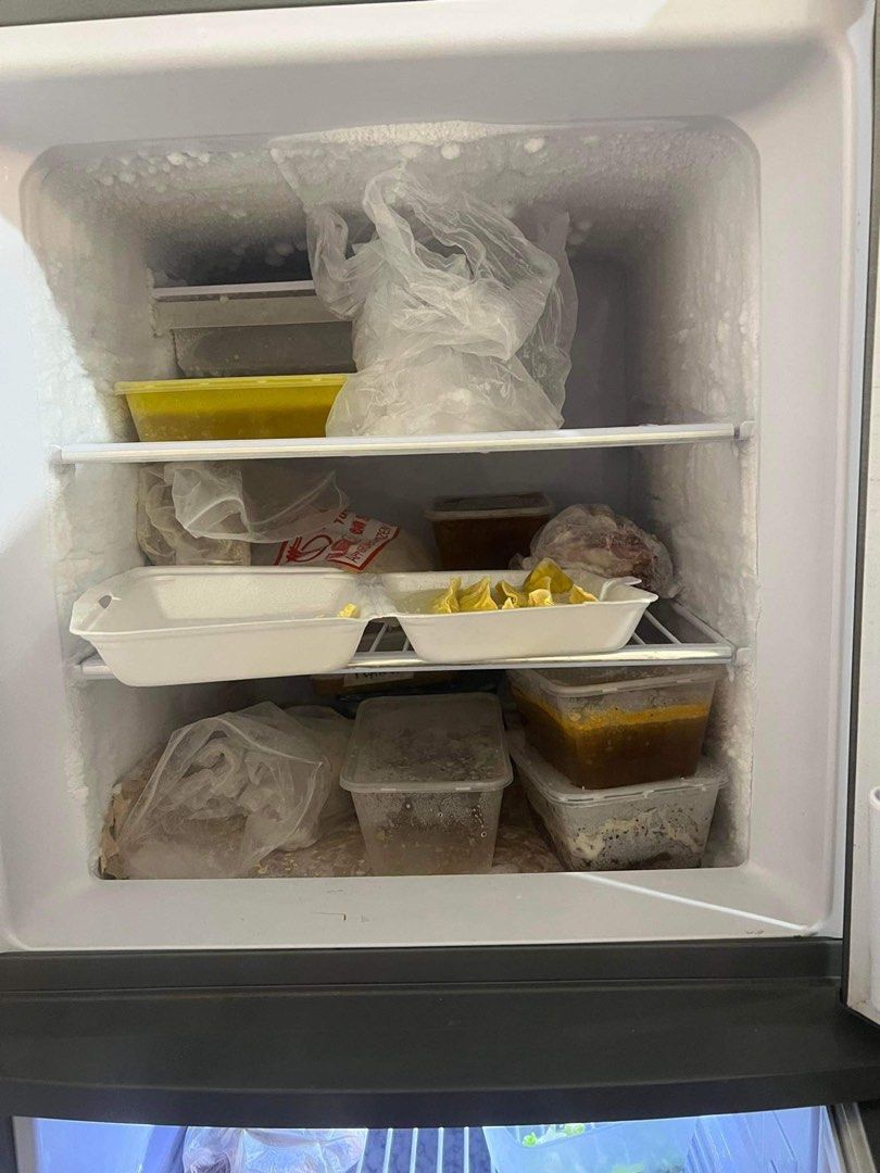 Refrigerator Condura 9.8 Cubic, Good cooling, good for business, big