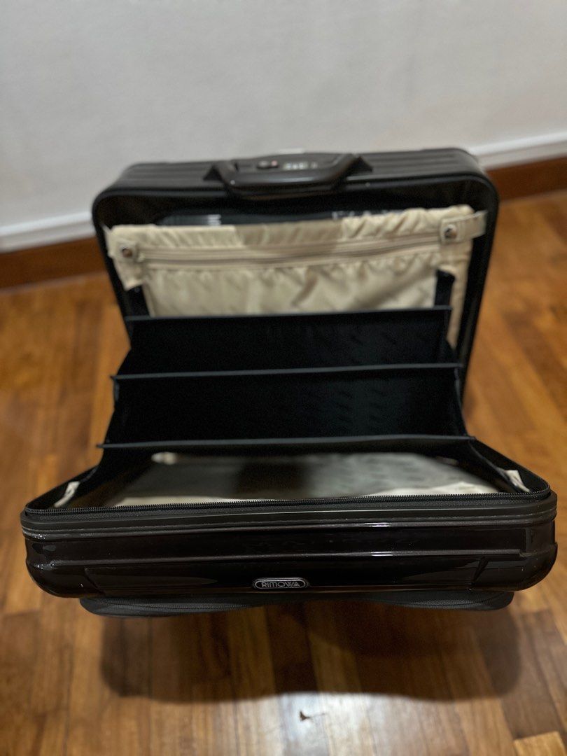 Rimowa Salsa Deluxe Hybrid Travel Luggage Carry On, Hobbies & Toys