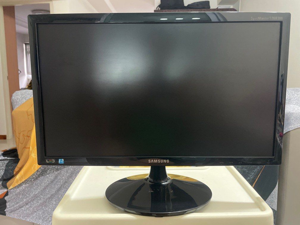Samsung 20 inch monitor, Computers & Tech, Desktops on Carousell
