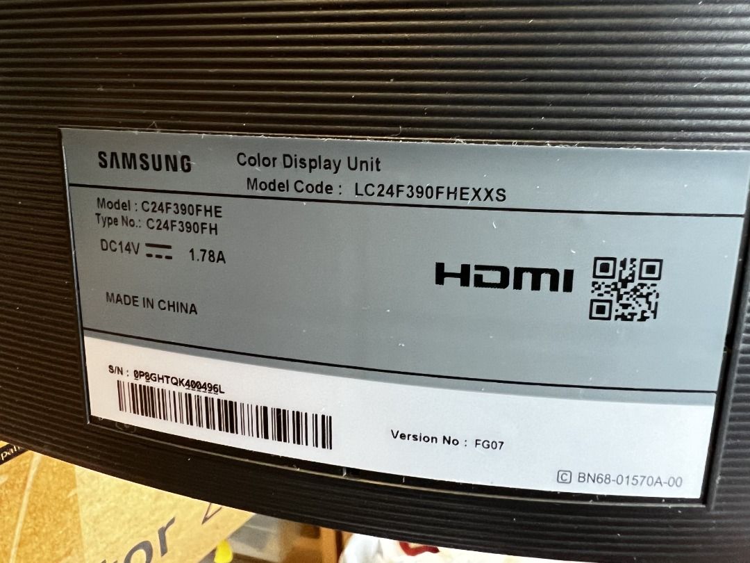 Samsung 24" Curved Monitor (1920x1080) C24F390 LIKE NEW !, Computers