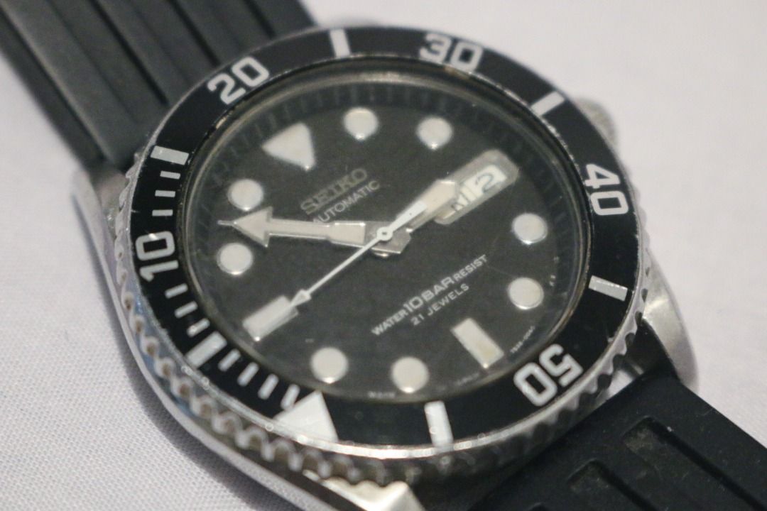 Seiko water resistant hotsell 10 bar