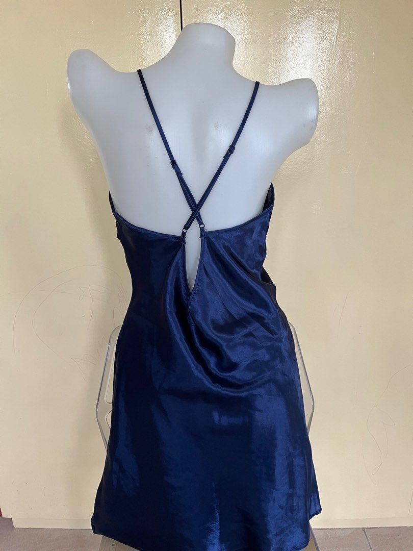 Sexy night gown navy blue (Category: Undergarments & Loungewear) located in Cainta. Submitted by krishoppe. (Listing ID 1206110456, Image 2). Description: Sexy, navy blue night gown Free size Fits small to medium Adjustable straps Above the knee length.