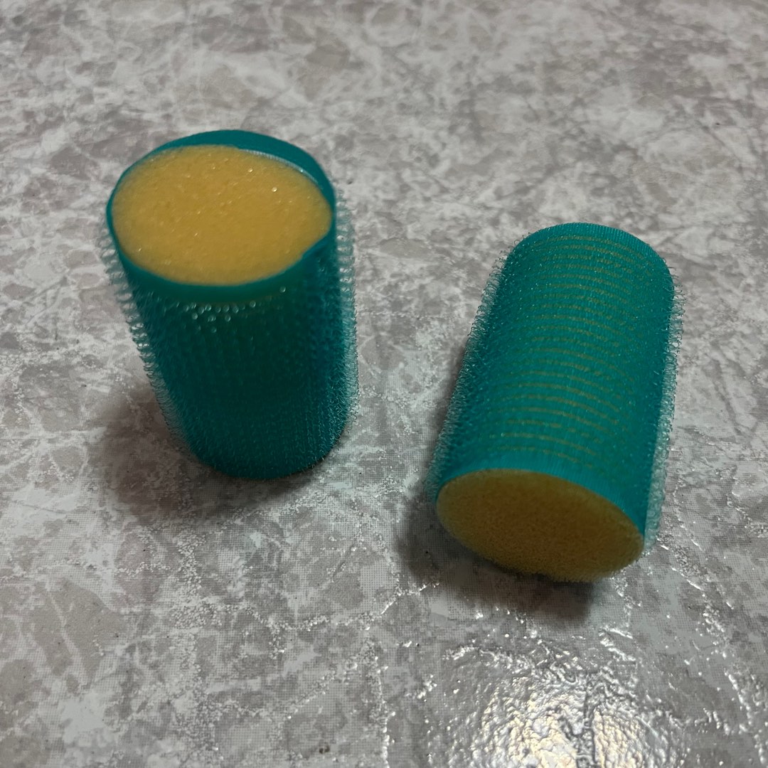Small Hair Rollers for Korean Curly Bangs, Women's Fashion, Watches & Accessories, Hair