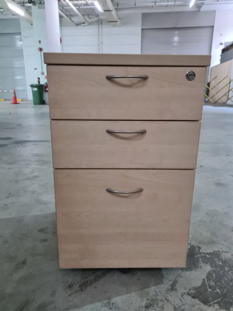 Small office Furniture & Home Living, Furniture, Shelves