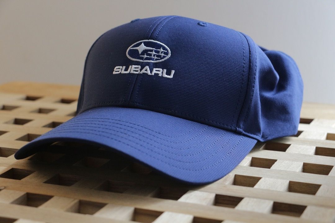 Adidas subaru top