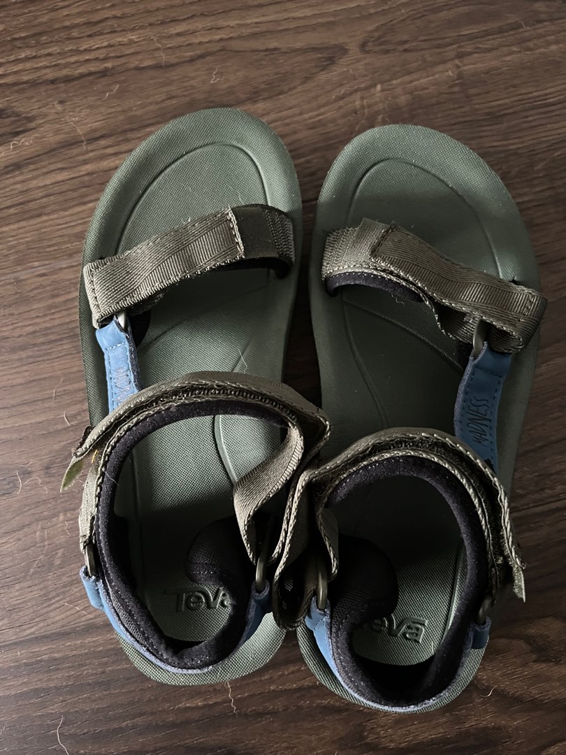 teva mens wide sandals