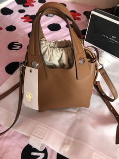 （分類：）位於 。 由 Nan084 提交（商品編號 1206117684，圖片 1）。簡介： 。