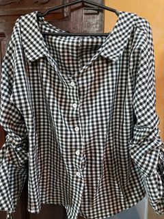 Trendy gingham top
