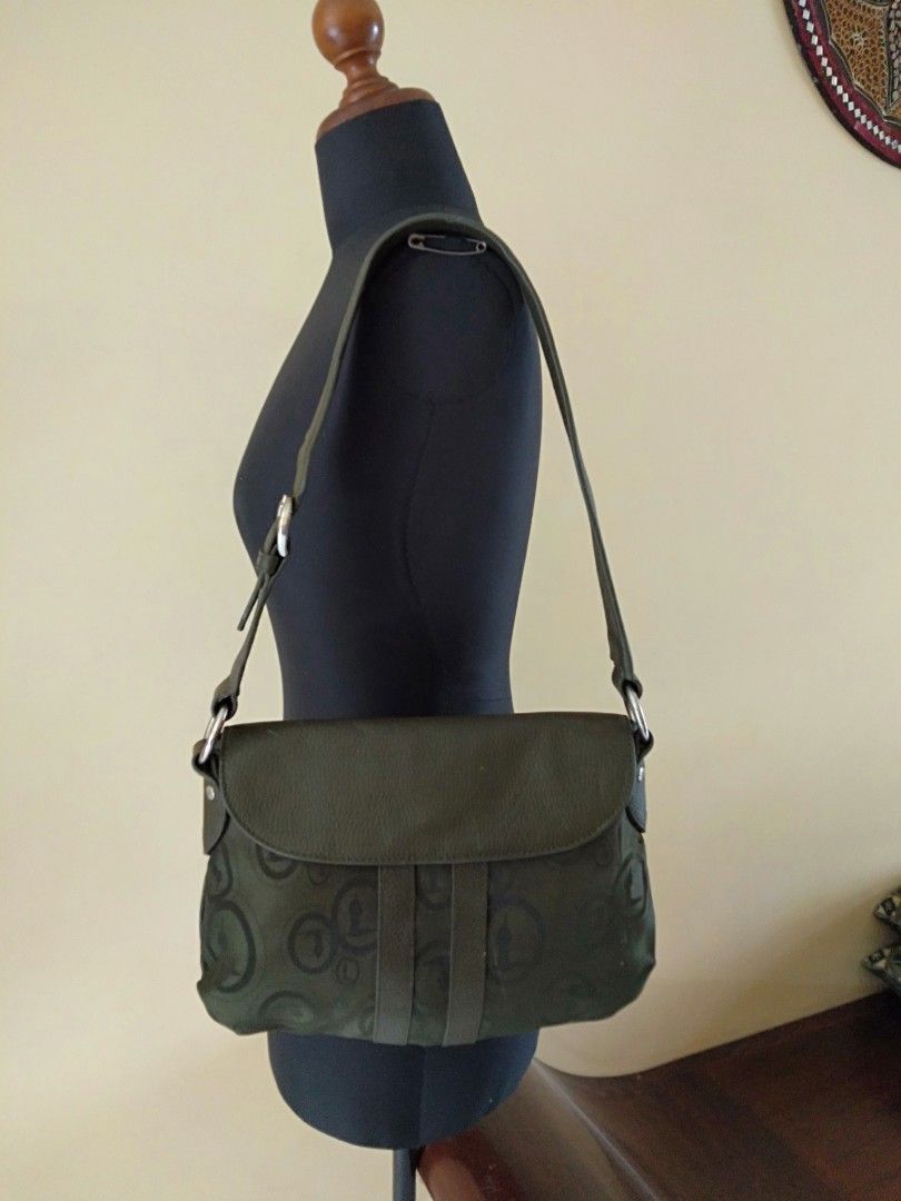 Trussardi Bag, Fesyen Wanita, Tas Dompet di Carousell