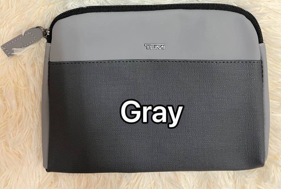 Tumi x delta airlines amenity pouch, Women's Fashion, Bags & Wallets