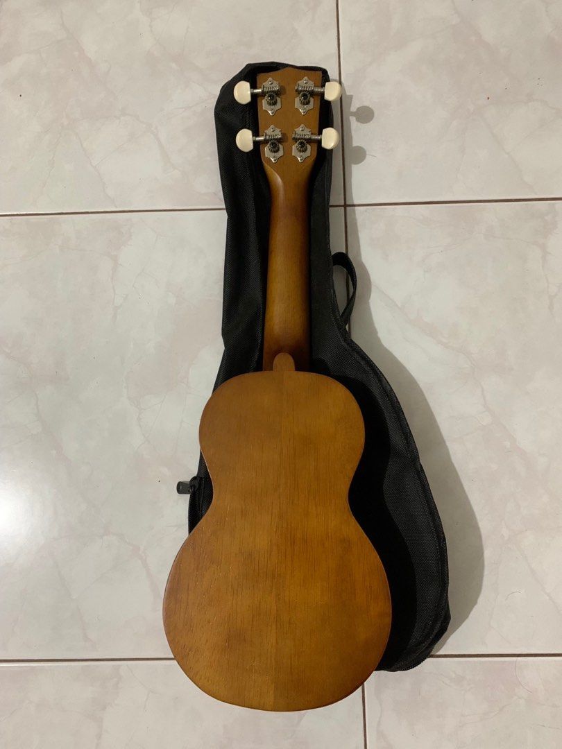 Harga ukulele deals yamaha di gramedia