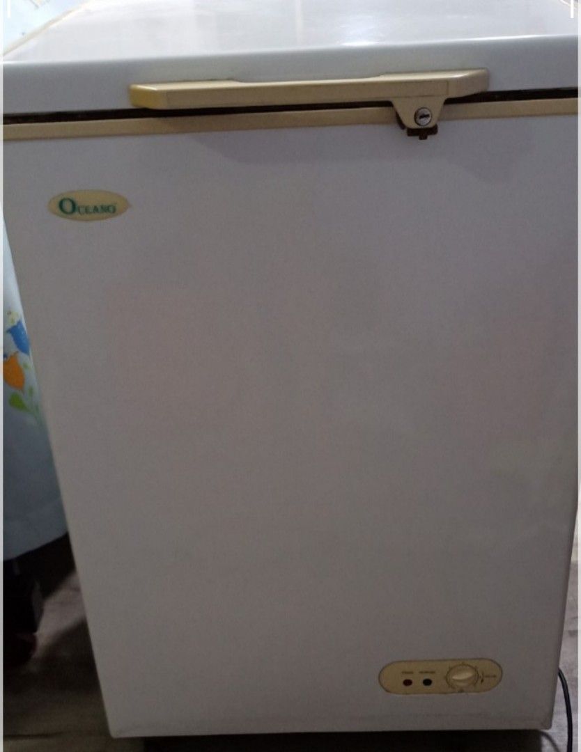 Upright chest freezer, TV & Home Appliances, Kitchen Appliances