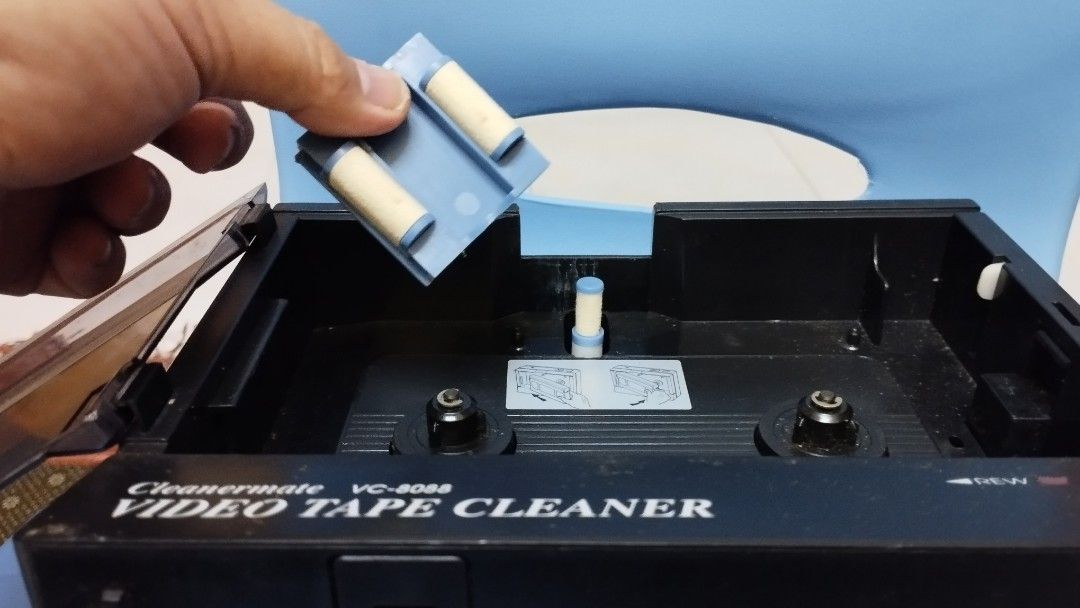 VHS VIDEO TAPE CLEANER, Hobbies & Toys, Collectibles & Memorabilia