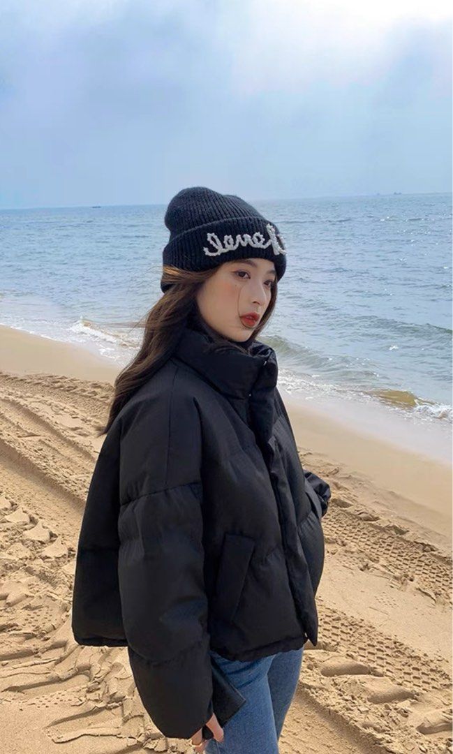 Winter Jacket (Category: Coats, Jackets and Outerwear) located in Singapore. Submitted by helpbuymystuff_ (Listing ID 1206272739, Image 1). Description: Selling this for $20. Bought it at the price of $30 Only worn once, pm for more photos :) .