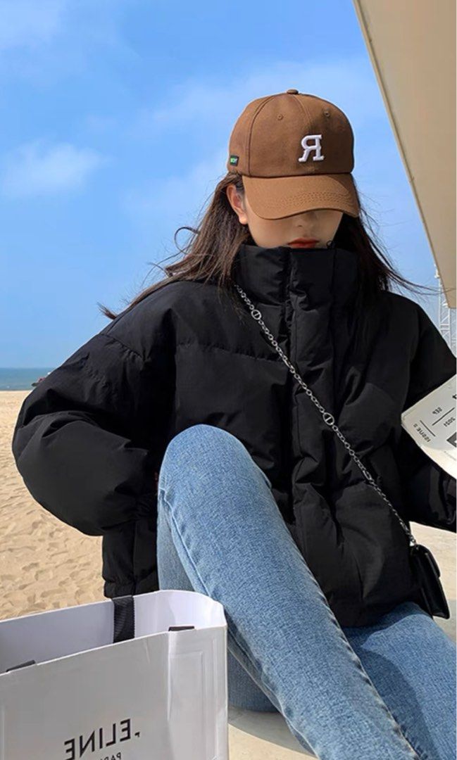 Winter Jacket (Category: Coats, Jackets and Outerwear) located in Singapore. Submitted by helpbuymystuff_ (Listing ID 1206272739, Image 2). Description: Selling this for $20. Bought it at the price of $30 Only worn once, pm for more photos :) .