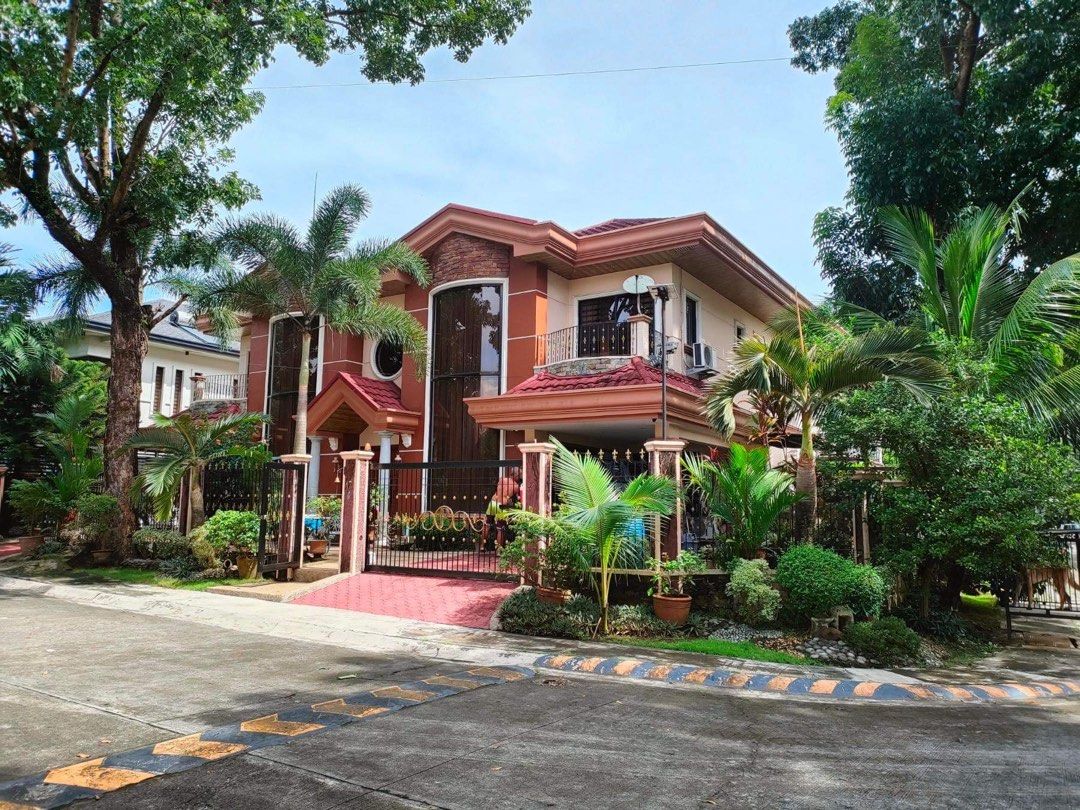 6BR House with pool in Casa Milan Fairview, Property, For Sale, House